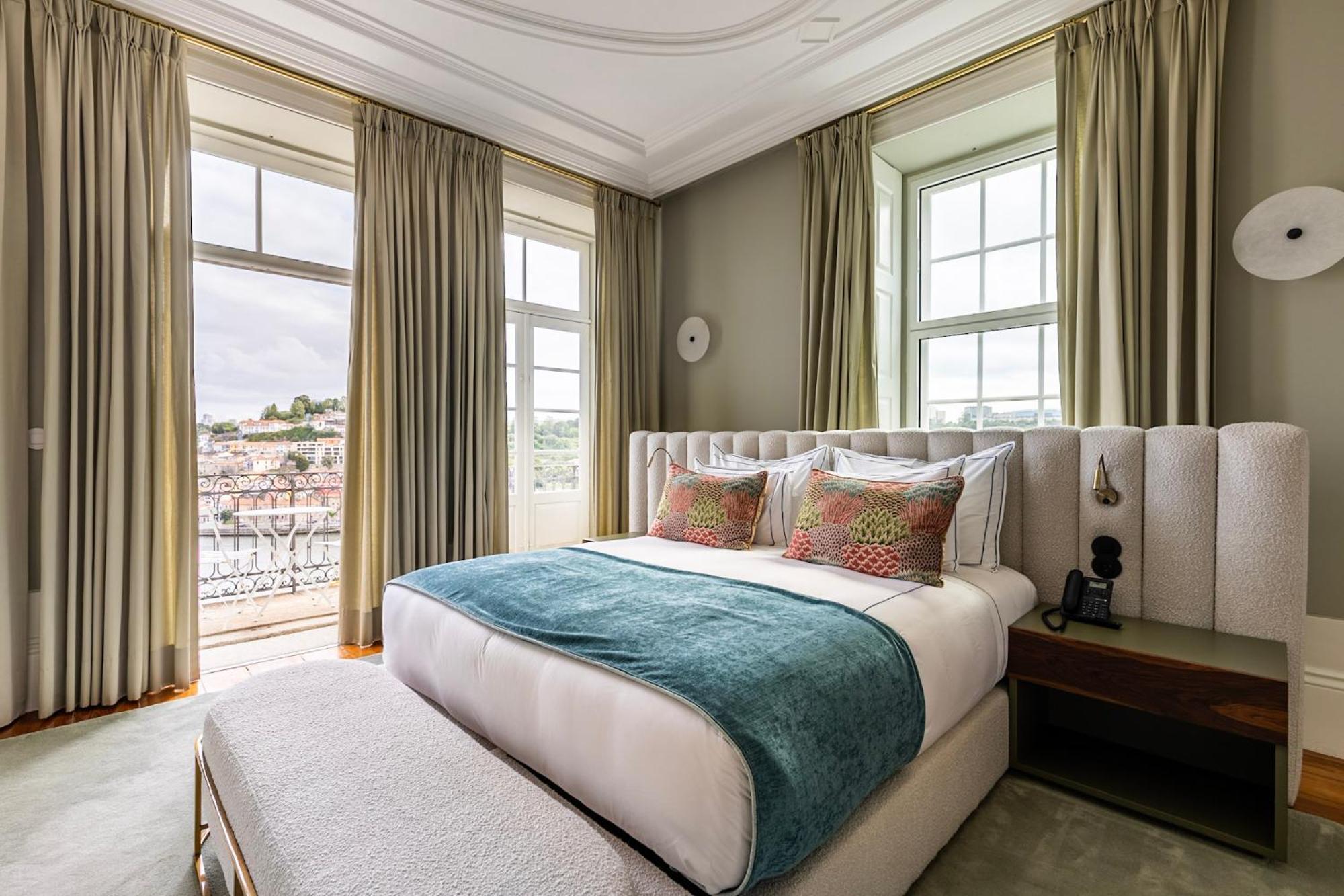 Hotel Maison Bleue By Foz 4*